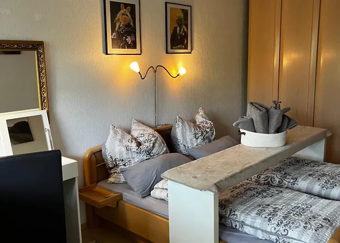 Gemuetliche, Ganze In Ruhiger, Zentraler Lage Lägenhet Leverkusen