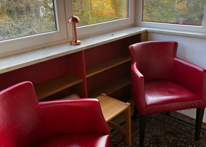 Gemuetliche, Ganze In Ruhiger, Zentraler Lage Lägenhet *