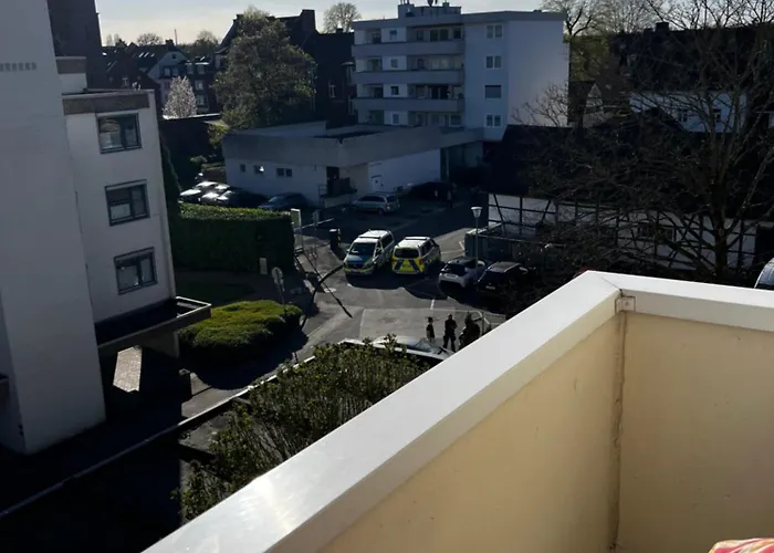 Gemuetliche, Ganze In Ruhiger, Zentraler Lage Lägenhet Leverkusen